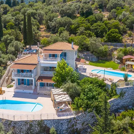 Violitzis וילה *