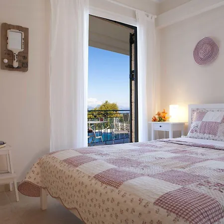 Violitzis וילה *